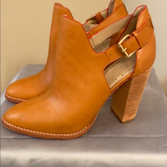 Elizabeth and James Tan Bootie - Picture 2 of 5